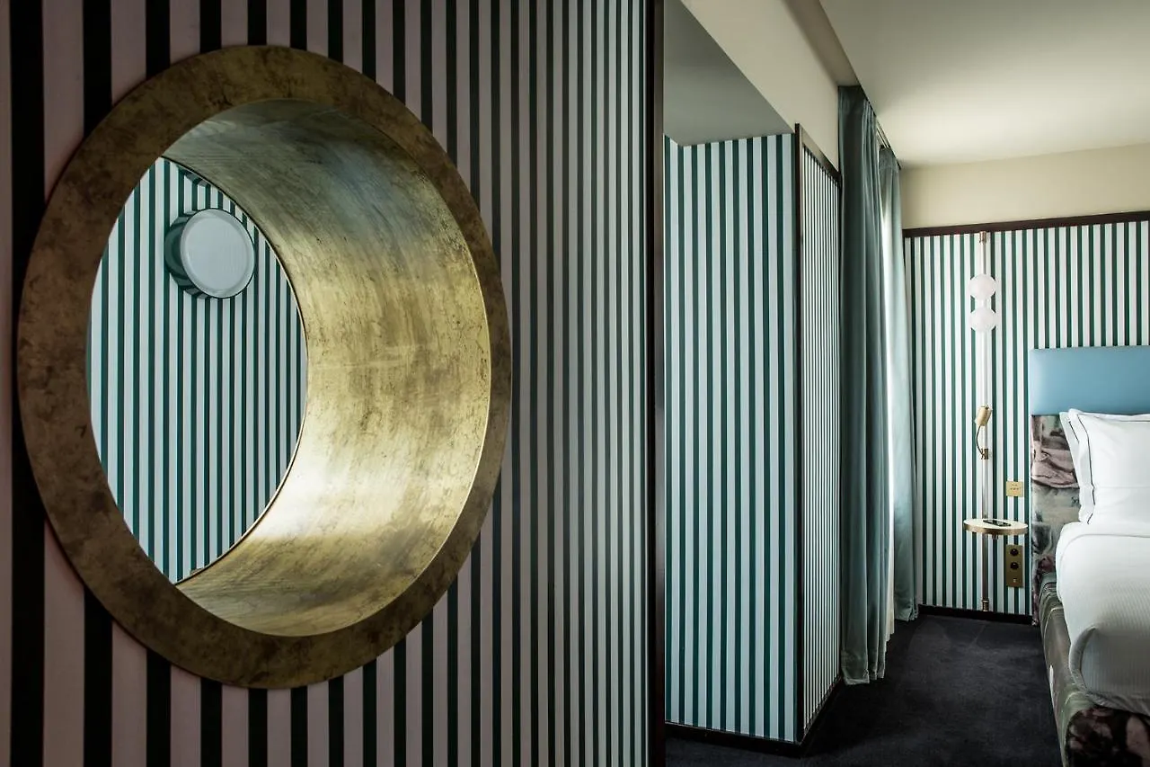 Du Rond-point Des Champs-élysées - Esprit De France Hotel Parigi