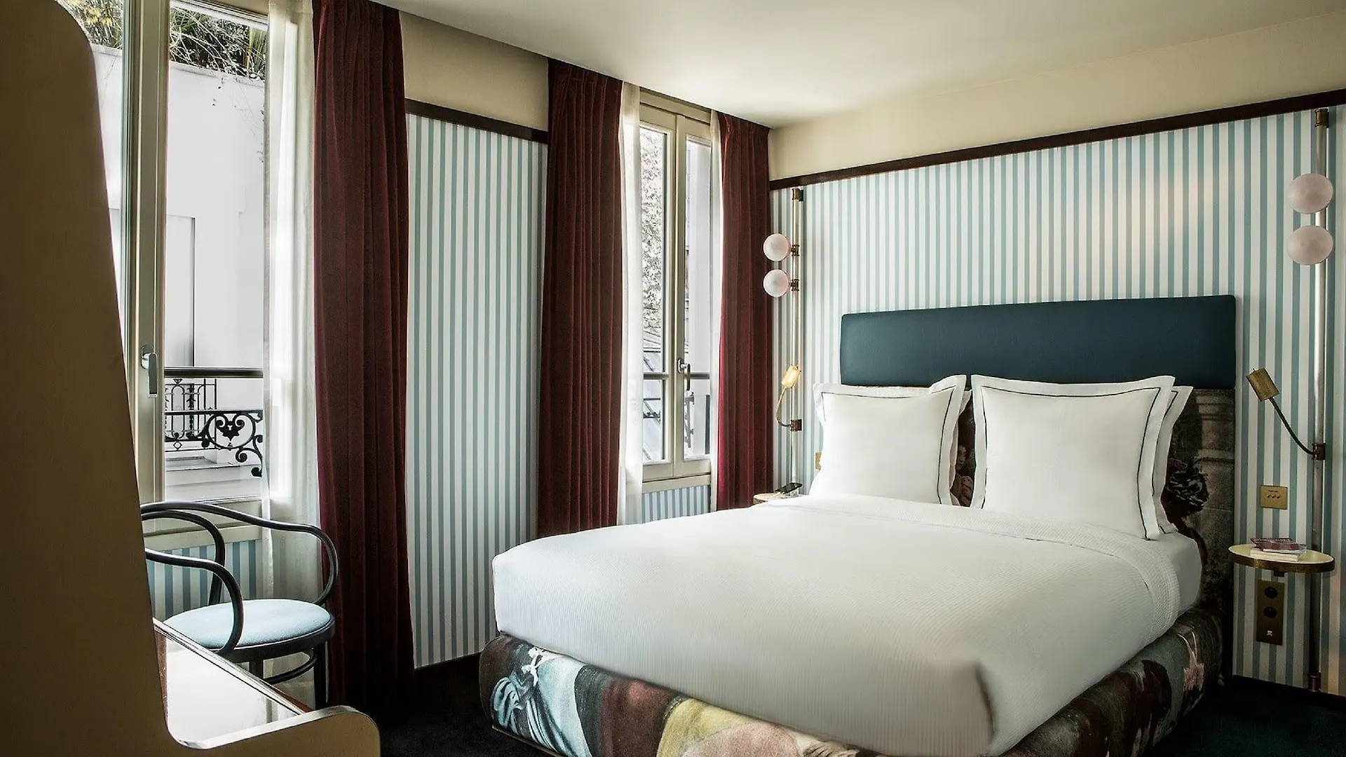 Du Rond-point Des Champs-elysees - Esprit De France 4*