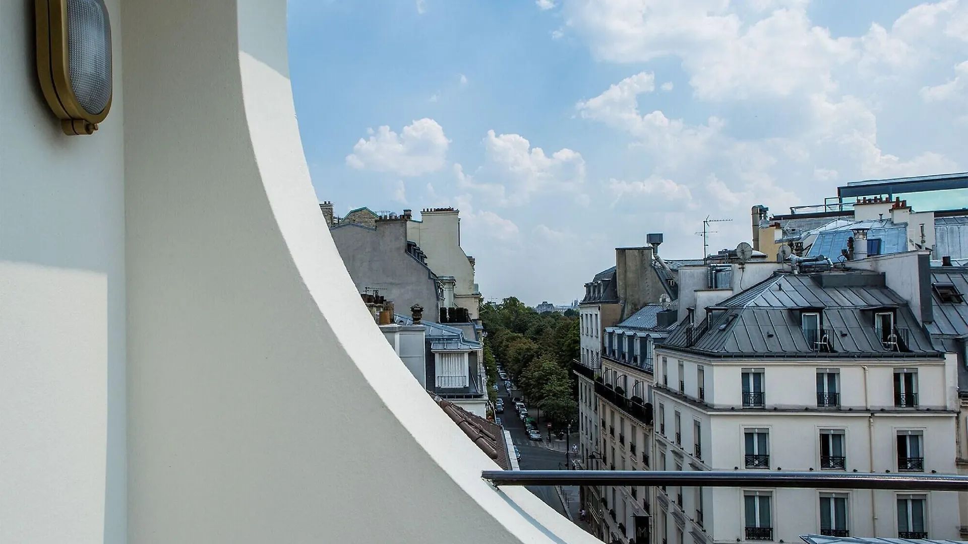 Du Rond-point Des Champs-elysees - Esprit De France Hotel Paris