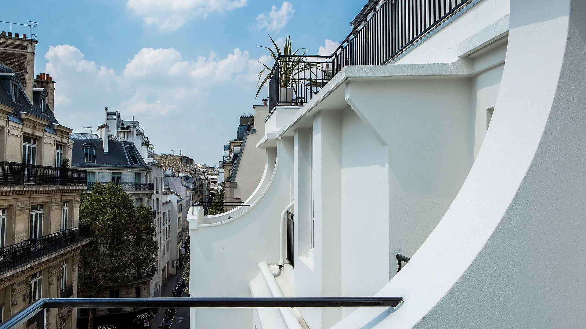 Du Rond-point Des Champs-elysees - Esprit De France Hotel