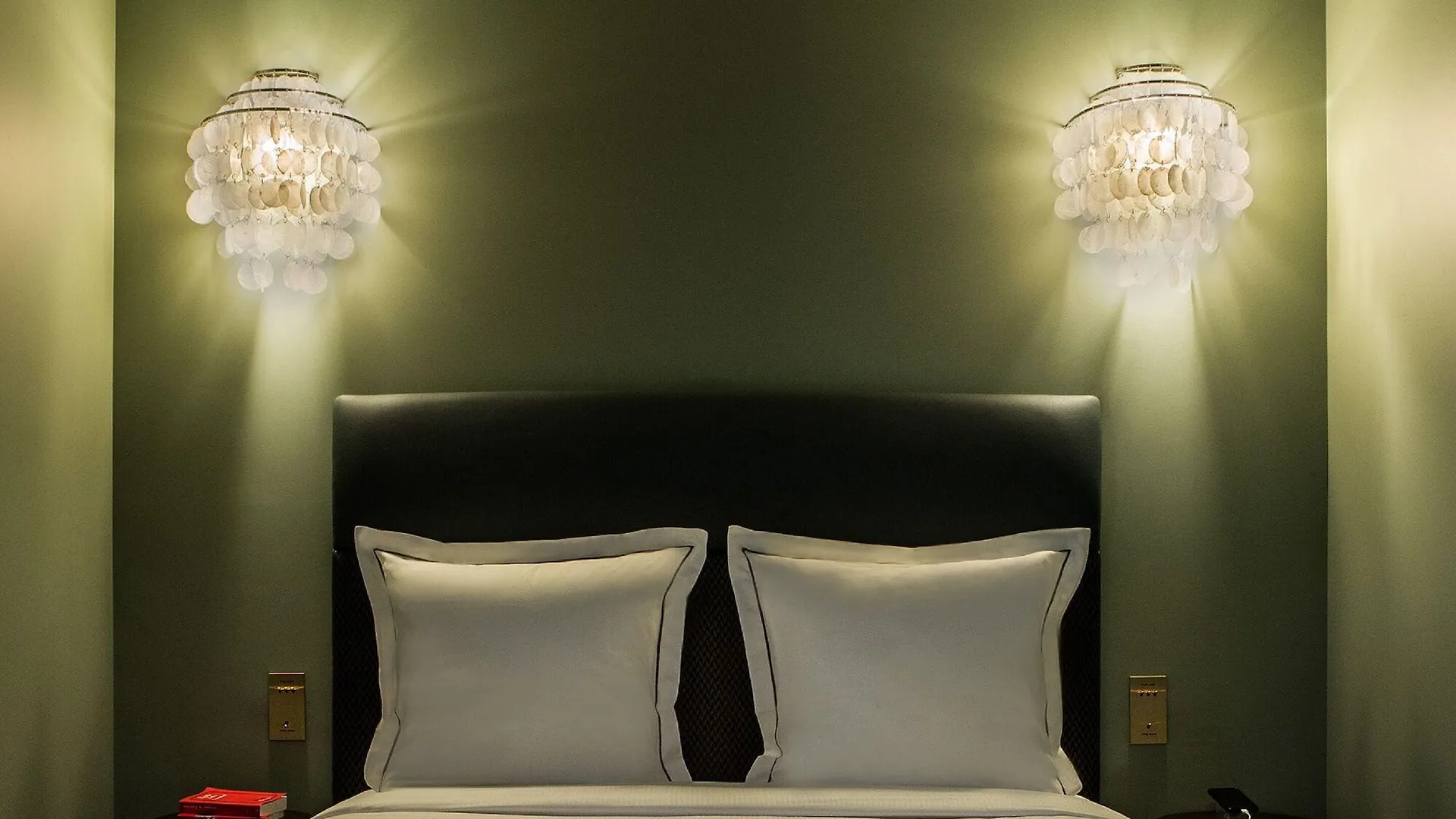 Hotel Du Rond-point Des Champs-elysees - Esprit De France