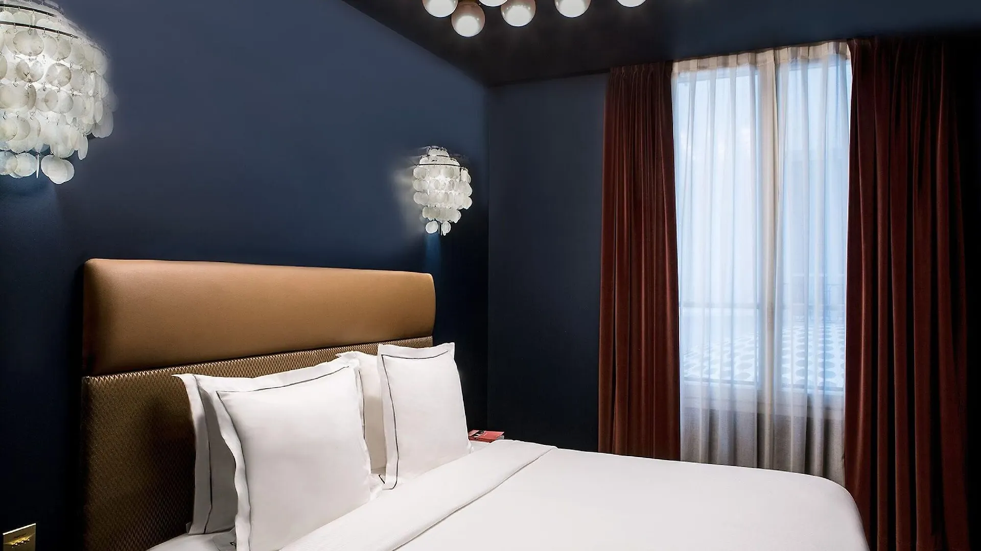 Hotel Du Rond-point Des Champs-elysees - Esprit De France Paris