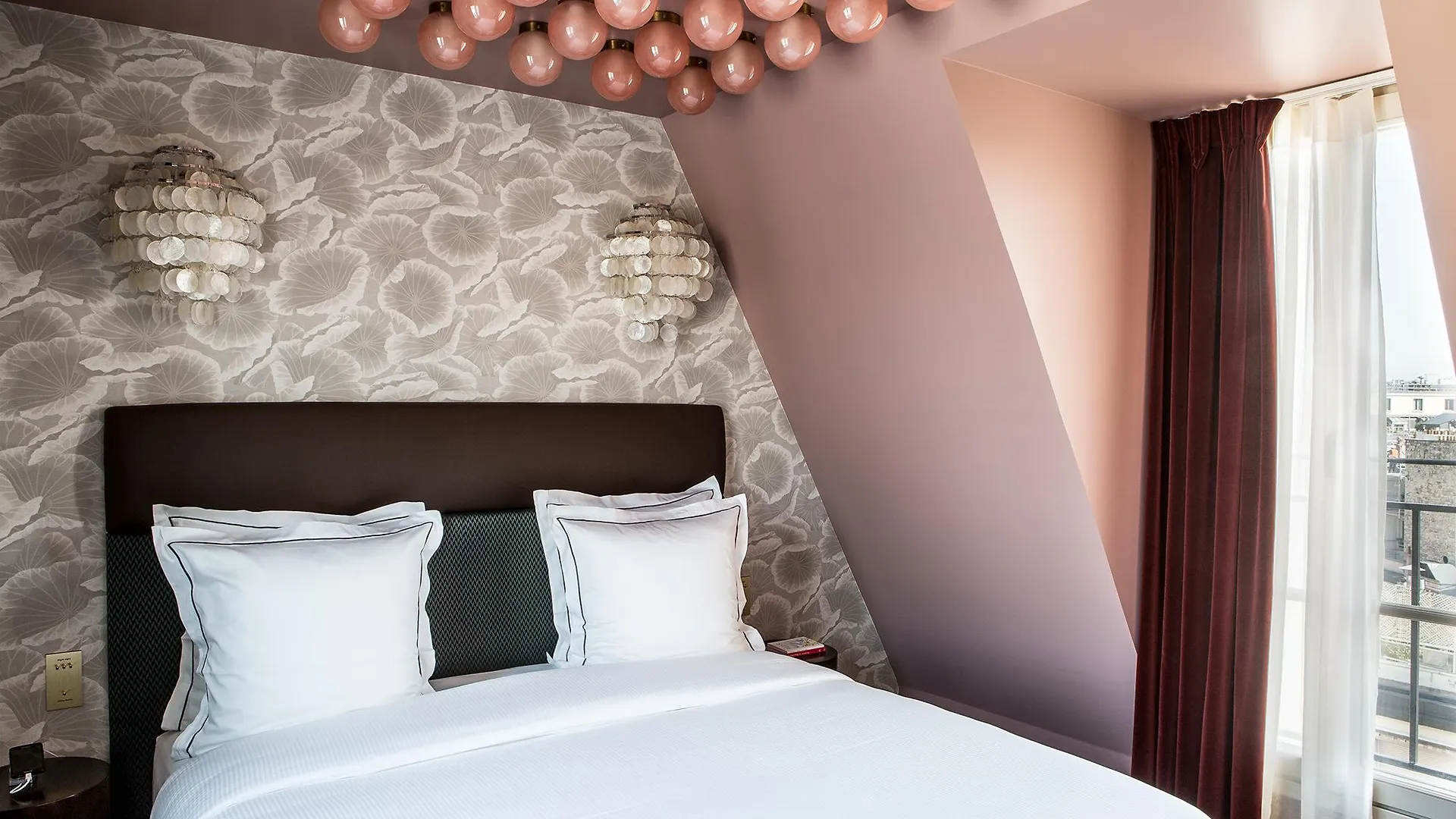 Du Rond-point Des Champs-elysees - Esprit De France Hotel Paris