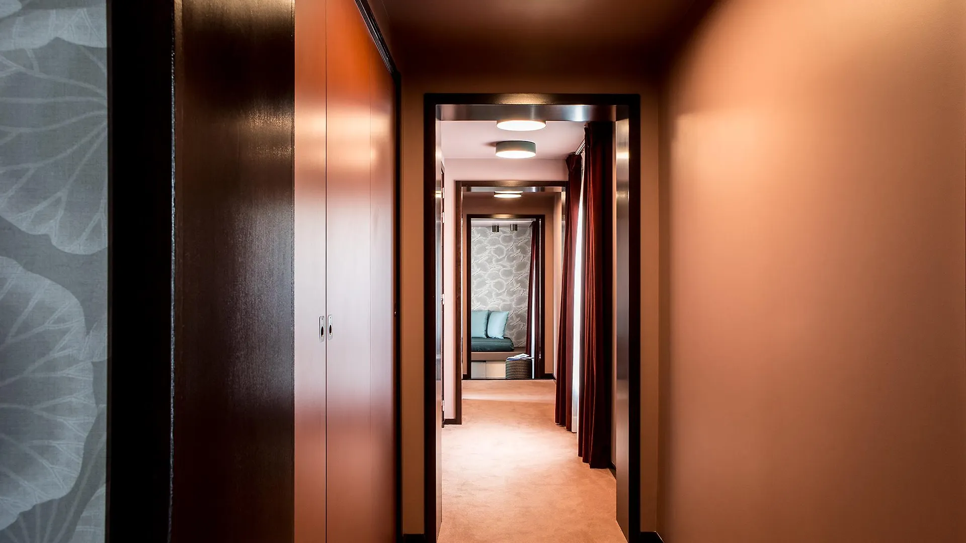 Du Rond-point Des Champs-elysees - Esprit De France Hotel Paris