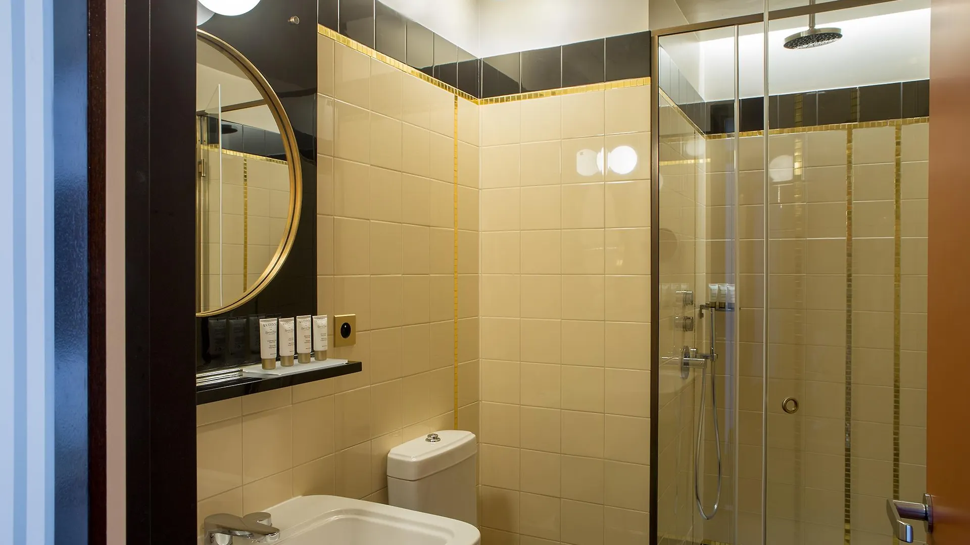 Hotel Du Rond-point Des Champs-elysees - Esprit De France